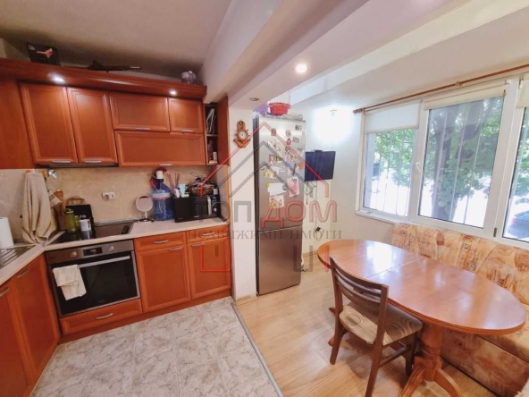 Тристаен апартамент в Варна, Цветен квартал - 61 кв.м за 1722 €/кв.м - Снимка #1