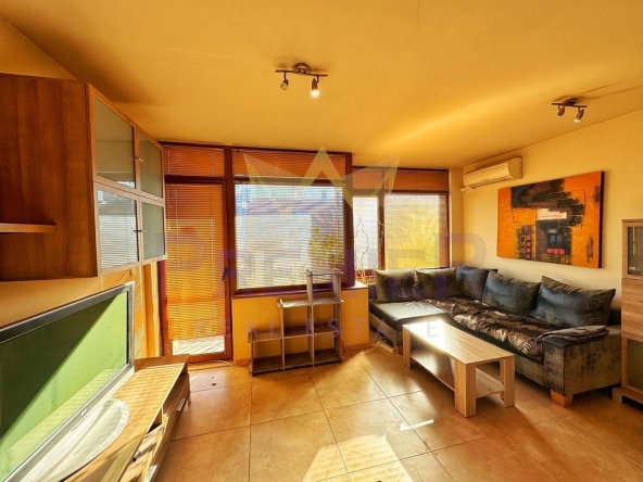 Двустаен апартамент в Варна, Лятно кино Тракия - 72 кв.м за 2084 €/кв.м - Снимка #1