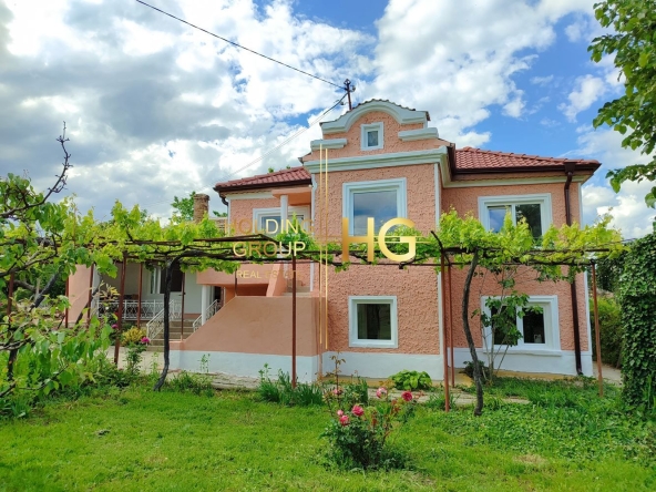 Къща в с. Владимирово, Област Добрич - 100 кв.м за 430 €/кв.м - Снимка #1