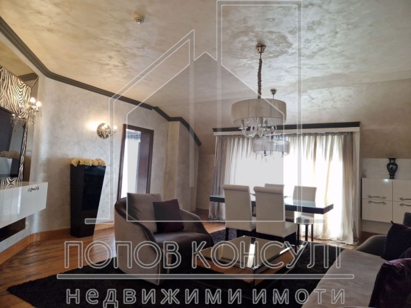 Тристаен апартамент в Пловдив, Център - 139 кв.м за 2000 €/кв.м - Снимка #1
