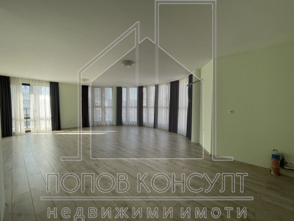 Многостаен апартамент в Пловдив, Кършияка - 196 кв.м за 1378 €/кв.м - Снимка #1