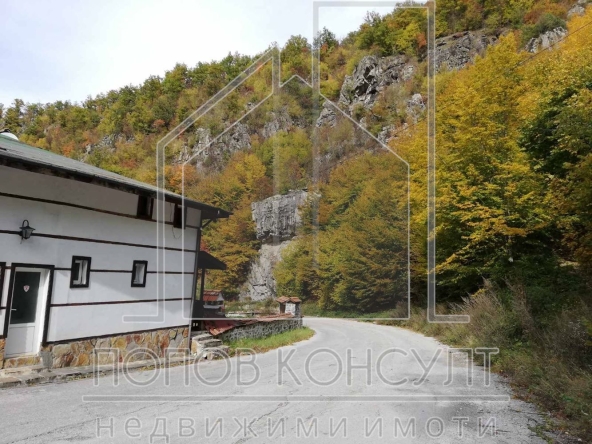 Къща в Лъки - 340 кв.м за 368 €/кв.м - Снимка #1