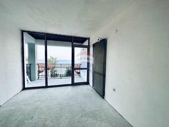 Къща в Варна, м-т Св. Никола - 205 кв.м за 1503 €/кв.м - Снимка #1