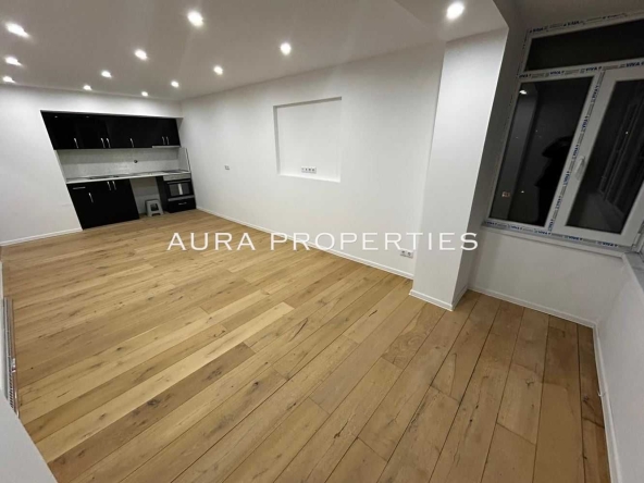 Тристаен апартамент в Разград, Център - 70 кв.м за 1530 €/кв.м - Снимка #1