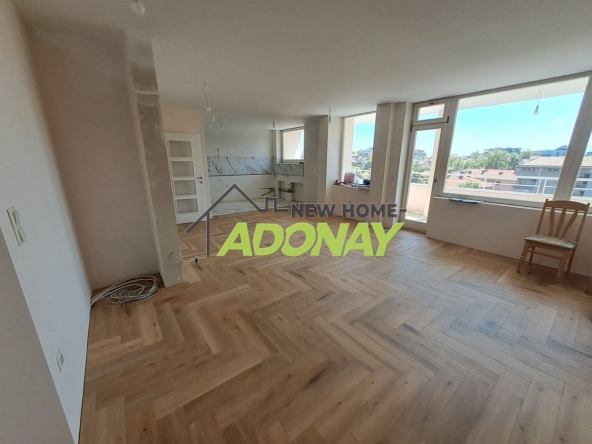 Тристаен апартамент в Пловдив, Център - 132 кв.м за 2031 €/кв.м - Снимка #1