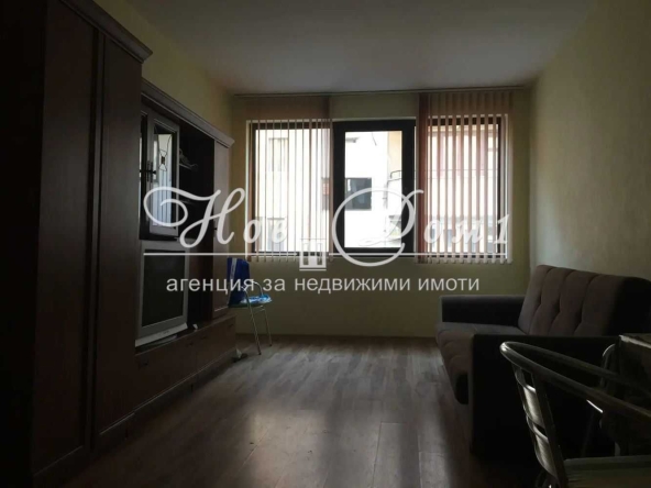 Двустаен апартамент в Варна, Трошево - 58 кв.м за 5 €/кв.м - Снимка #1