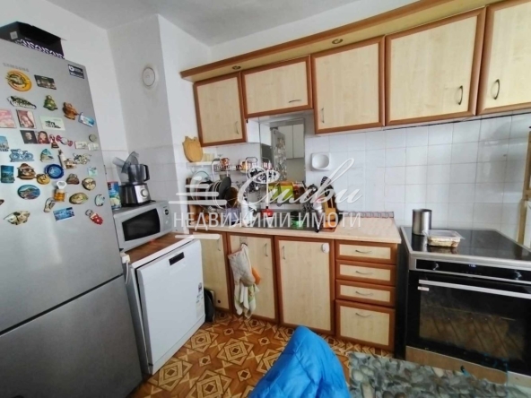 Тристаен апартамент в Шумен, Център - 89 кв.м за 1547 €/кв.м - Снимка #1