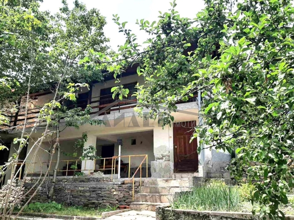 Къща в с. Добралък, Област Пловдив - 245 кв.м за 200 €/кв.м - Снимка #1
