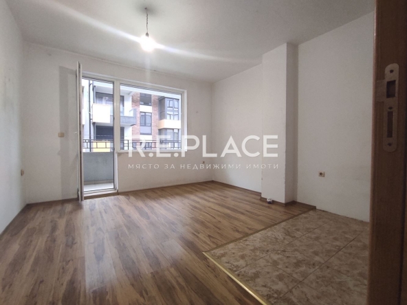 Двустаен апартамент в Варна, Лятно кино Тракия - 57 кв.м за 2032 €/кв.м - Снимка #1