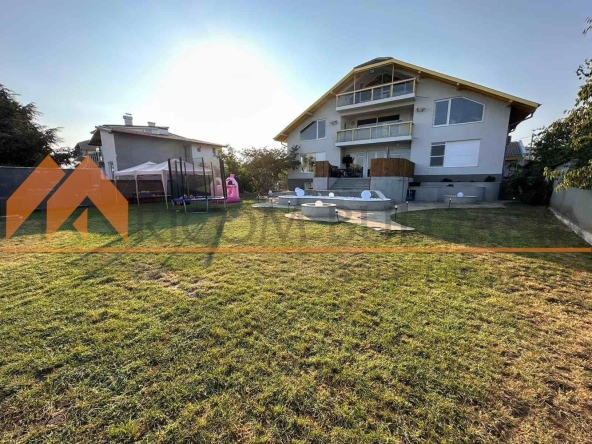 Къща в Варна, м-т Траката - 990 кв.м за 697 €/кв.м - Снимка #1