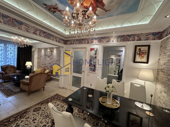 Тристаен апартамент в София, Център - 84 кв.м за 4155 €/кв.м - Снимка #1