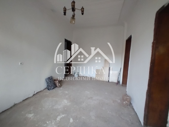 Етаж от къща в Благоевград, Идеален център - 83 кв.м за 998 €/кв.м - Снимка #1