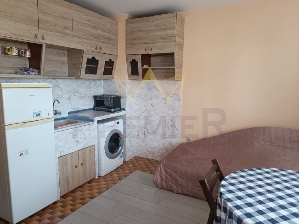 Дава се под наем Двустаен апартамент в Варна, Цветен квартал - 70 кв.м за 382.5 € - Снимка #1