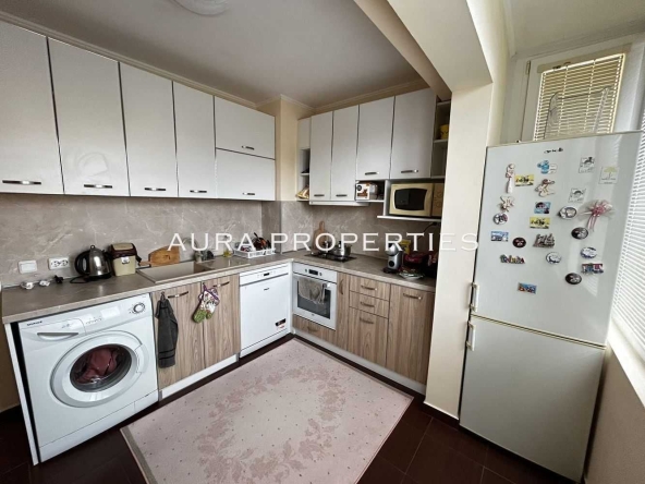 Двустаен апартамент в Разград, Орел - 62 кв.м за 1111 €/кв.м - Снимка #1