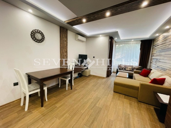 Тристаен апартамент в Пловдив, Младежки Хълм - 91 кв.м за 2022 €/кв.м - Снимка #1