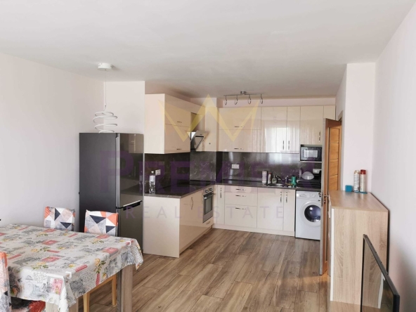 Дава се под наем Двустаен апартамент в Варна, Младост 1 - 57 кв.м за 459 € - Снимка #1