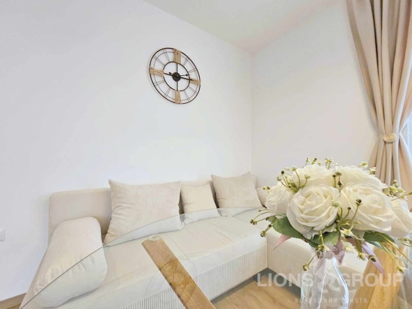 Двустаен апартамент в Варна, Победа - 70 кв.м за 10 €/кв.м - Снимка #1