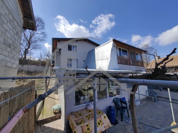 Къща в с. Константиново, Област Варна - 100 кв.м за 1200 €/кв.м - Снимка #1