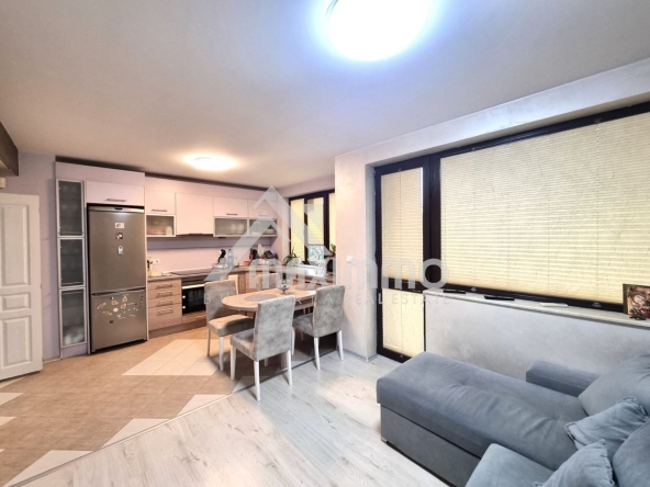 Двустаен апартамент в Варна, Колхозен пазар - 77 кв.м за 2273 €/кв.м - Снимка #1