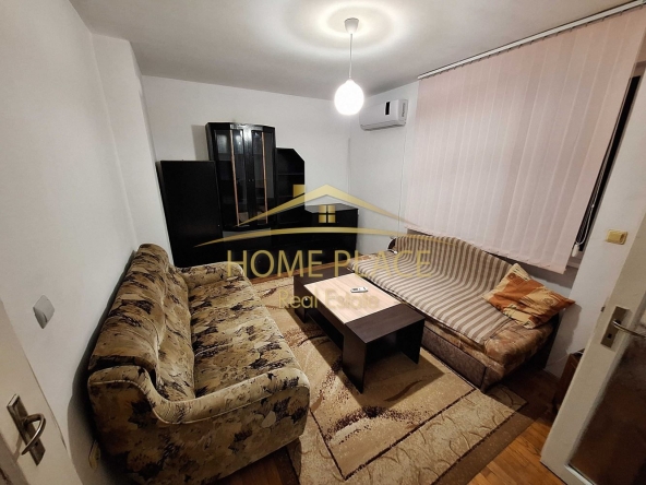 Дава се под наем Тристаен апартамент в Варна, Център - 60 кв.м за 433.5 € - Снимка #1