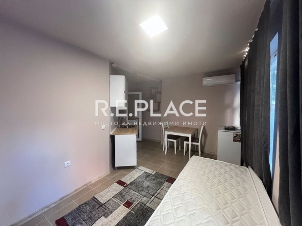 Дава се под наем Едностаен апартамент в Варна, Колхозен пазар - 27 кв.м за 280.5 € - Снимка #1