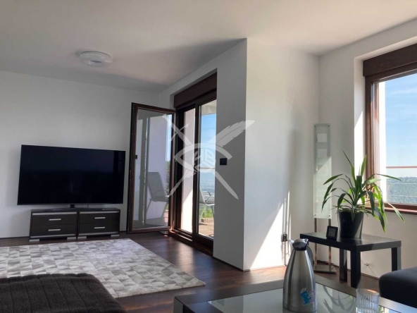 Къща в с. Панчарево, Област София-град - 500 кв.м за 1580 €/кв.м - Снимка #1