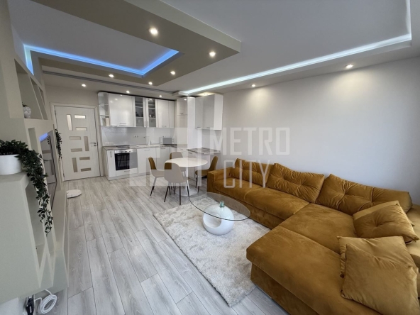 Дава се под наем Двустаен апартамент в София, Младост 2 - 73 кв.м за 700 € - Снимка #1