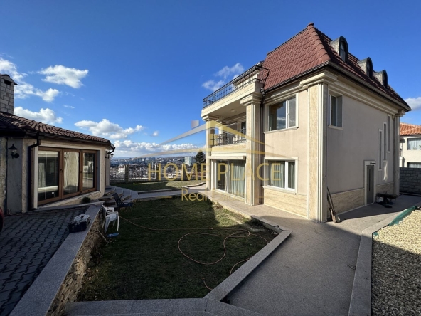 Дава се под наем Къща в Варна, Бриз - 250 кв.м за 1836 € - Снимка #1