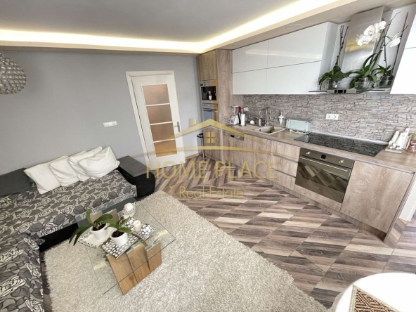 Дава се под наем Тристаен апартамент в Варна, м-т Пчелина - 100 кв.м за 663 € - Снимка #1