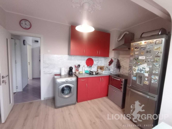 Тристаен апартамент в Варна, Младост 2 - 61 кв.м за 2263 €/кв.м - Снимка #1