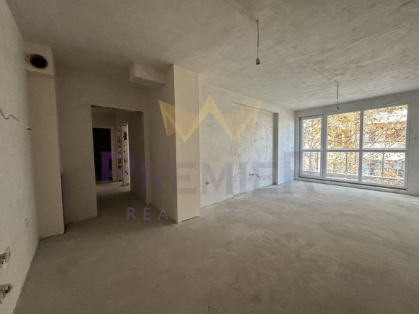 Тристаен апартамент в Варна, Погреби - 94 кв.м за 1703 €/кв.м - Снимка #1
