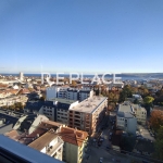 Тристаен апартамент в Варна, Бизнес хотел - 106 кв.м за 2170 €/кв.м - Снимка #1