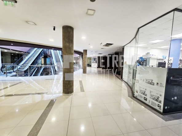 Дава се под наем Офис в София, Младост 3 - 60 кв.м за 459 € - Снимка #1