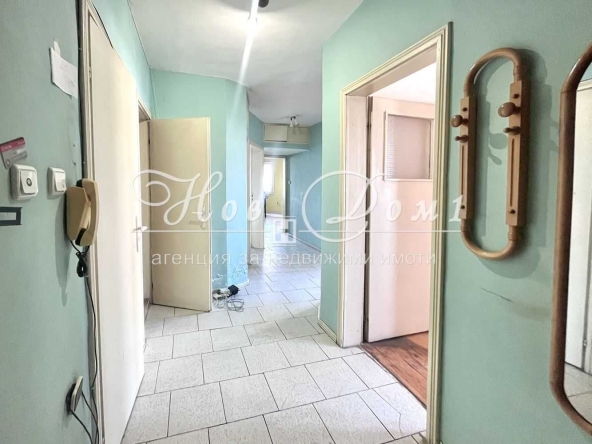 Четиристаен апартамент в Варна, Нептун - 110 кв.м за 2082 €/кв.м - Снимка #1