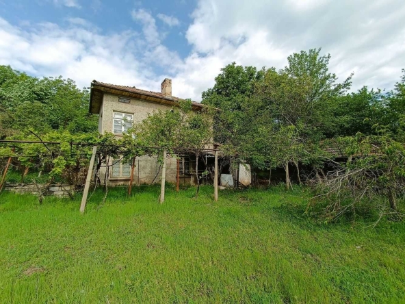 Къща в с. Виноград, Област Велико Търново - 80 кв.м за 97 €/кв.м - Снимка #1