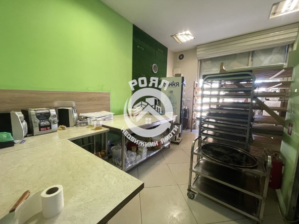 Дава се под наем Магазин в Пловдив, Център - 52 кв.м за 510 € - Снимка #1