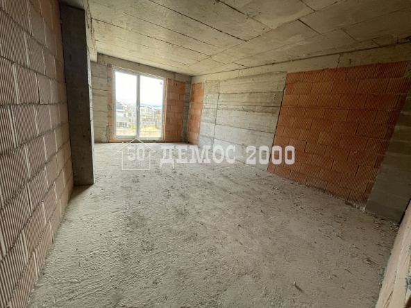 Тристаен апартамент в Варна, Погреби - 98 кв.м за 1419 €/кв.м - Снимка #1