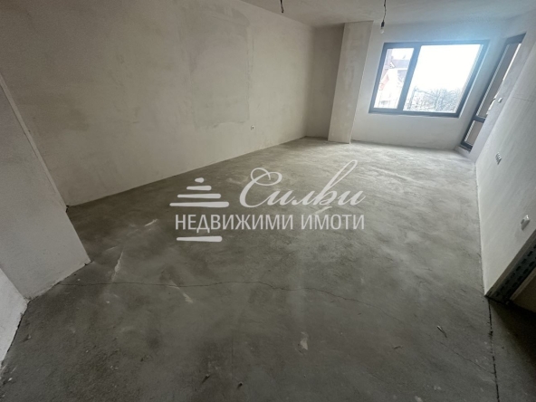 Тристаен апартамент в Шумен, Добруджански - 114 кв.м за 1158 €/кв.м - Снимка #1