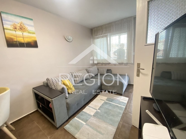 Дава се под наем Двустаен апартамент в Варна, Лятно кино Тракия - 56 кв.м за 280.5 € - Снимка #1