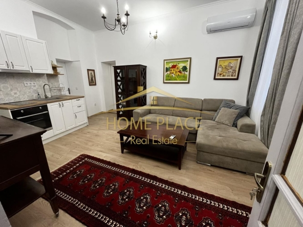 Дава се под наем Двустаен апартамент в Варна, Гръцка махала - 70 кв.м за 867 € - Снимка #1