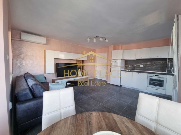 Дава се под наем Двустаен апартамент в Варна, Колхозен пазар - 58 кв.м за 510 € - Снимка #1