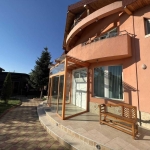 Къща в с. Трилистник, Област Пловдив - 275 кв.м за 1273 €/кв.м - Снимка #1