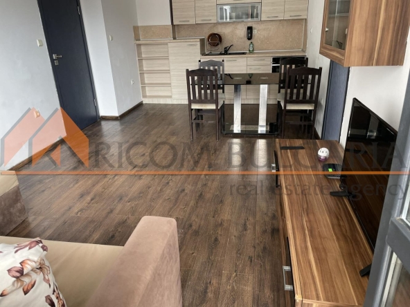 Тристаен апартамент в к.к. Златни пясъци - 100 кв.м за 1100 €/кв.м - Снимка #1