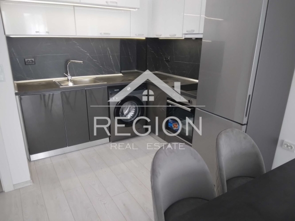 Дава се под наем Двустаен апартамент в Варна, Колхозен пазар - 72 кв.м за 507.45 € - Снимка #1