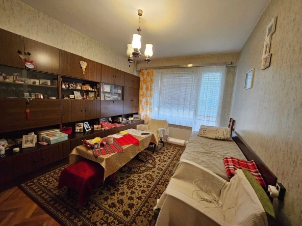 Тристаен апартамент в София, Дружба 1 - 70 кв.м за 2072 €/кв.м - Снимка #1