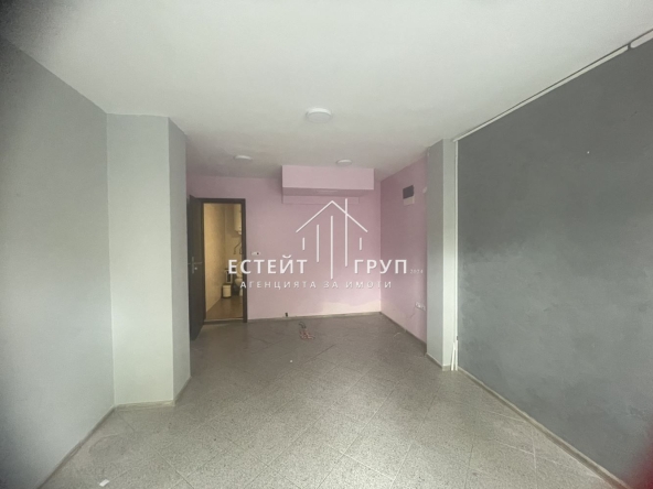 Дава се под наем Офис в Варна, Лятно кино Тракия - 28 кв.м за 178.5 € - Снимка #1