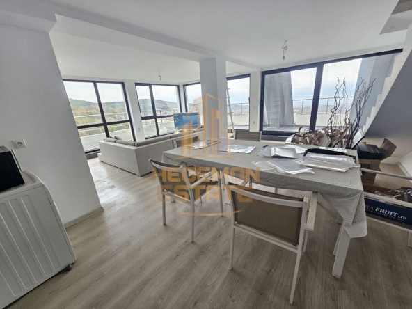 Многостаен апартамент в Варна, Виница - 300 кв.м за 834 €/кв.м - Снимка #1