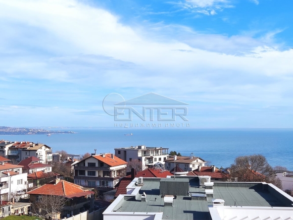 Тристаен апартамент в Варна, Галата - 158 кв.м за 1317 €/кв.м - Снимка #1