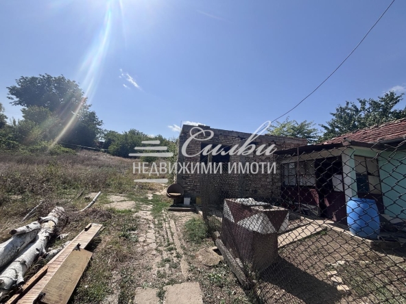 Парцел в с. Салманово, Област Шумен - 1420 кв.м за 11 €/кв.м - Снимка #1