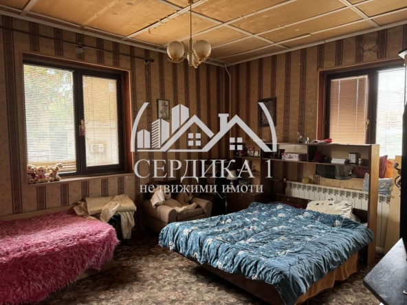 Етаж от къща в Перник, Център - 73 кв.м за 1357 €/кв.м - Снимка #1